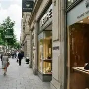 Über Konsum, Status und echte Freiheit – eine Lektion vor dem Schaufenster